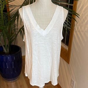 White House Black Market Ivory V-Neck Tank Top
